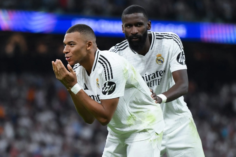 Mbappe tỏa sáng và áp lực của HLV Xabi Alonso